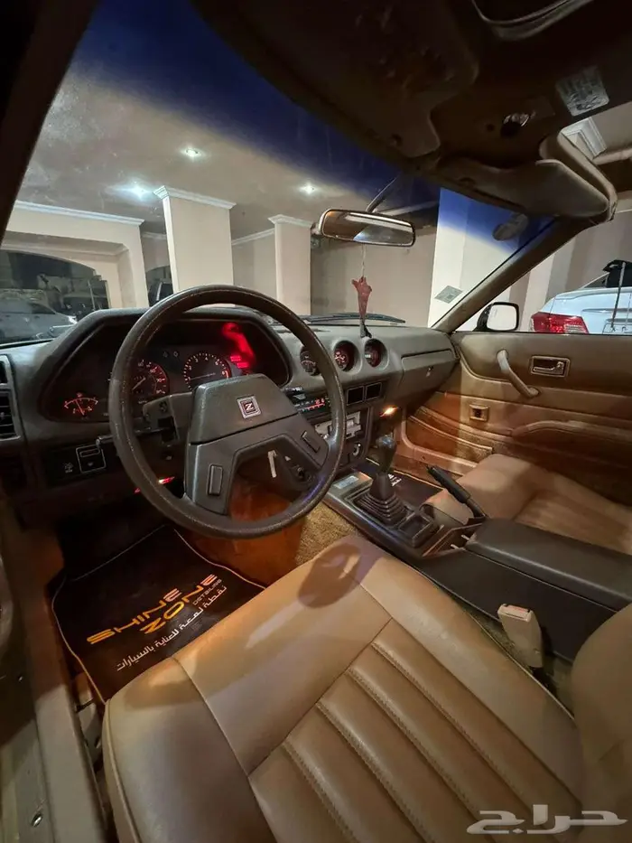 للبيع نيسان 280zx زد 1980بحالة الوكالة الفئه العاشرة 10 33