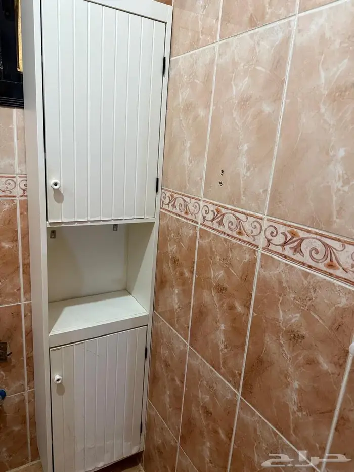 طاولة طعام وفريزر وبرادة ودولاب 10