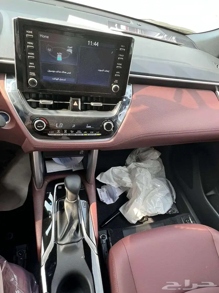 كورولاكروس ليمتد فل كامل 2024 اصفار 8