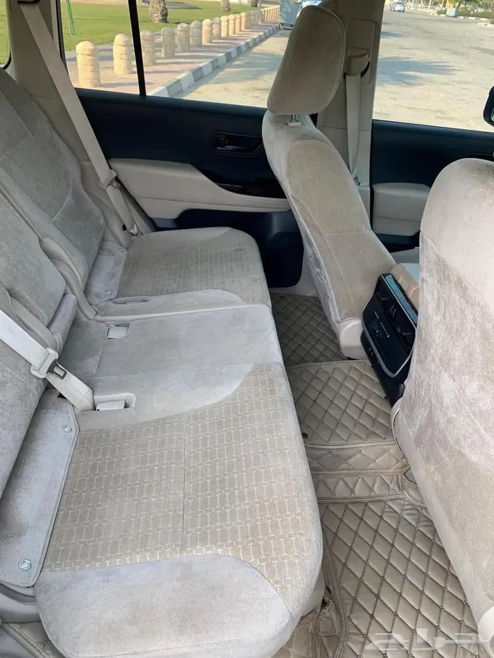 لاندكروزر 2023 ممشى 40 الف 7