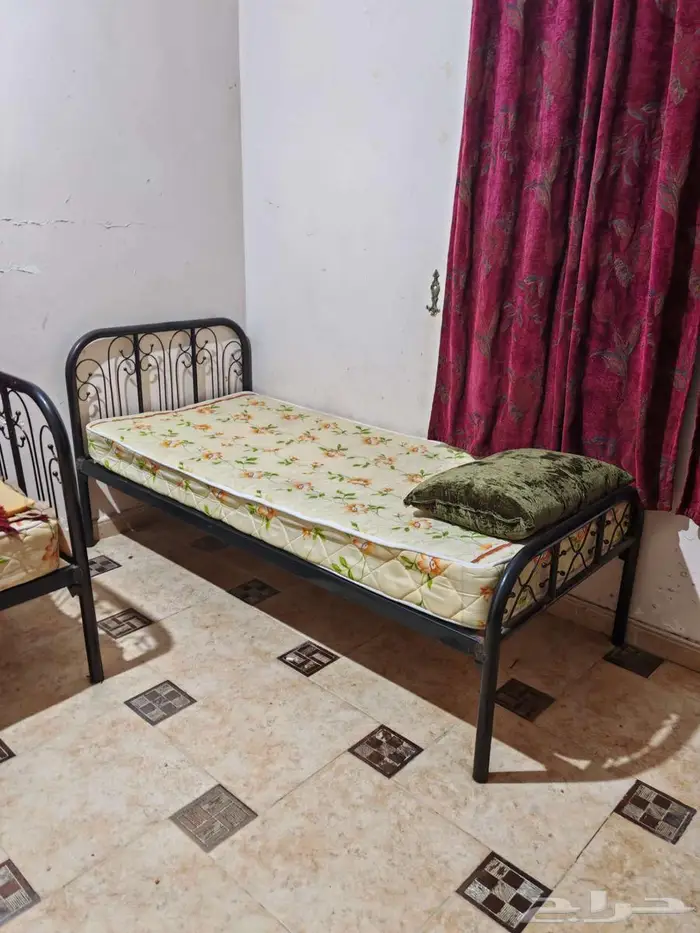 سرير مزدوج ممتازه وسريرين منفصله 1