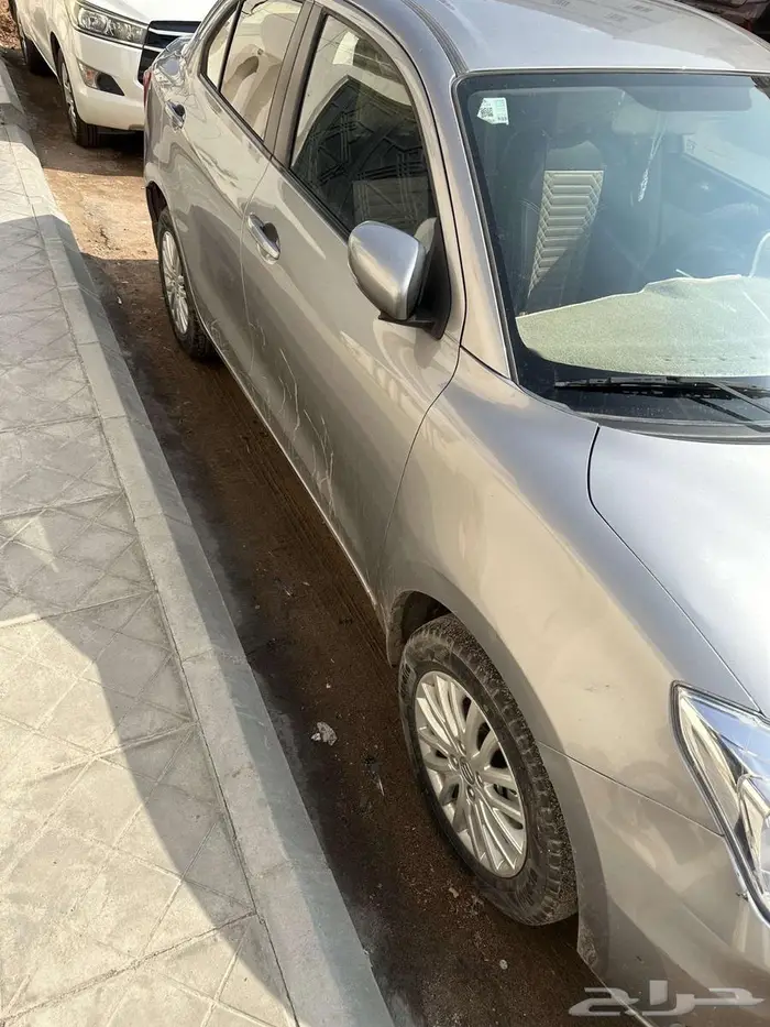 سيارة سوزوكي 3