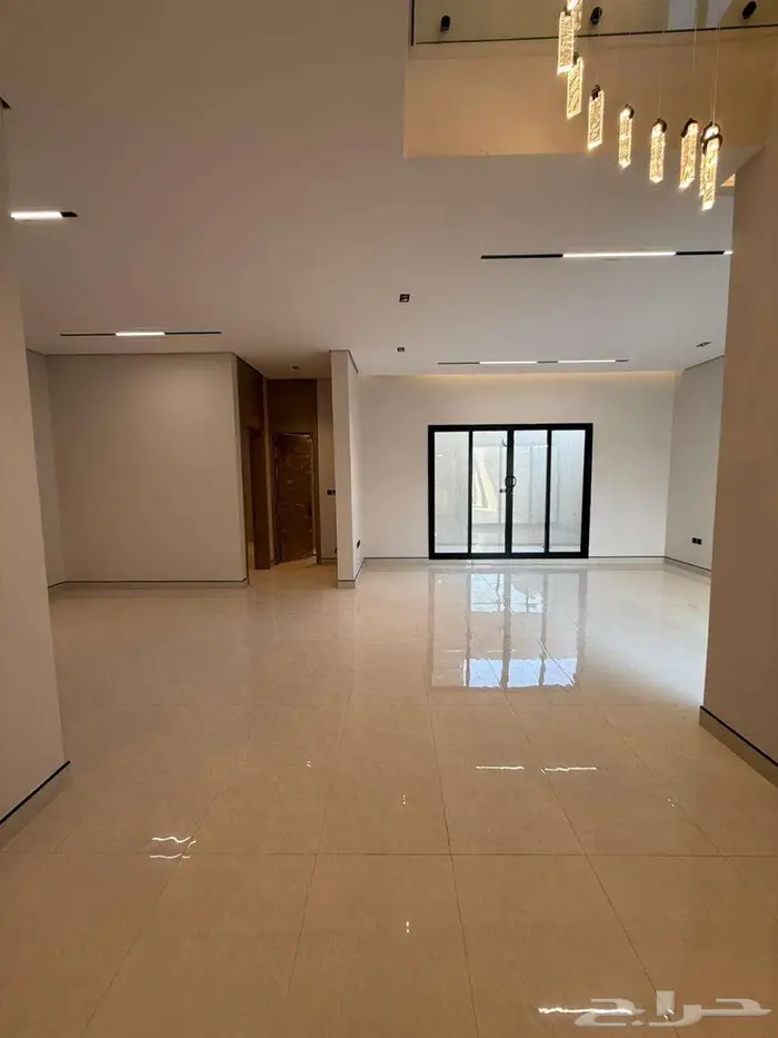 فيلا فاخرة مع شقه للبيع حي غصون الجنادريه 6