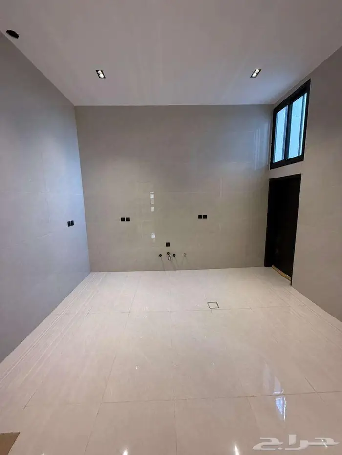 فيلا فاخرة مع شقه للبيع حي غصون الجنادريه 16