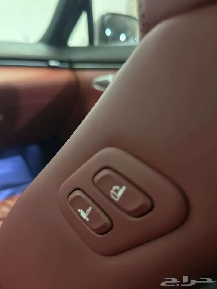 جنسس GV70 2022 33