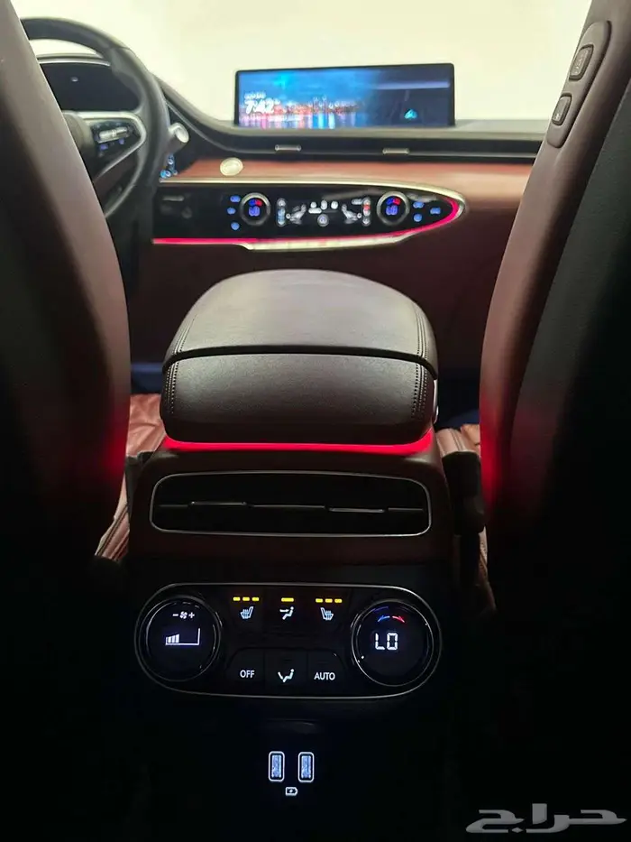 جنسس GV70 2022 19