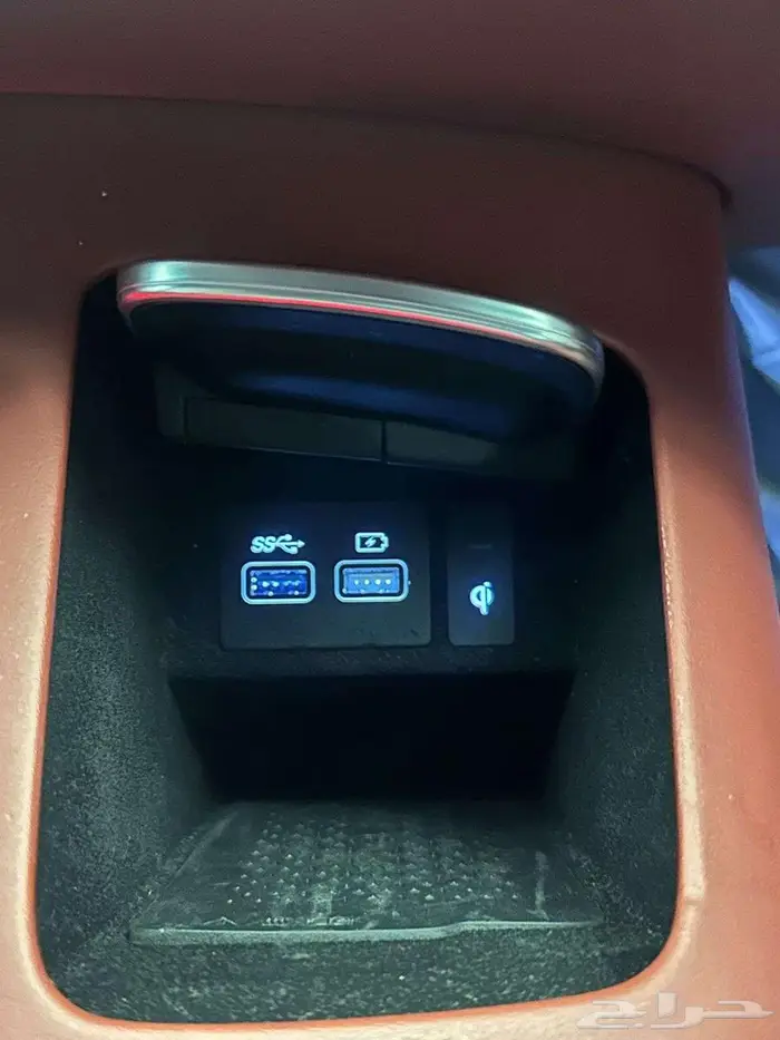 جنسس GV70 2022 24