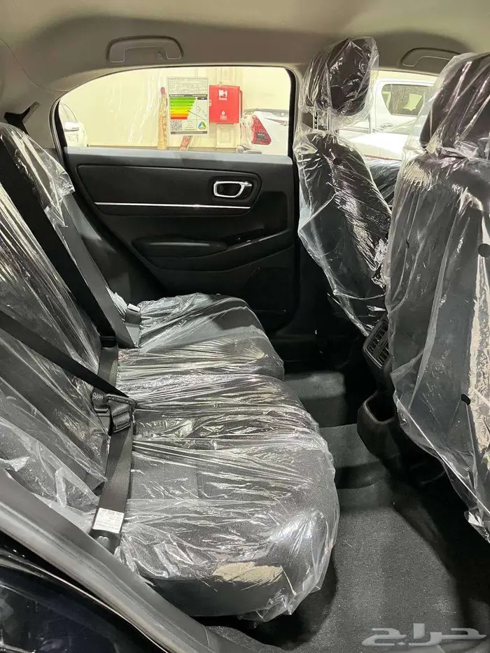 عرض خاص هوندا HRV - LX نص فل موديل 2025 بطاقه جمركيه 8