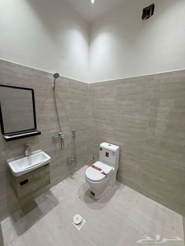 فيلا فاخرة مع شقه للبيع حي الرمال ( مخطط سما نجد ) 11