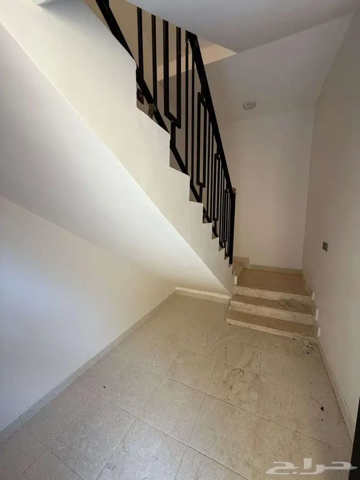فيلا فاخرة مع شقه للبيع حي الرمال ( مخطط سما نجد ) 35