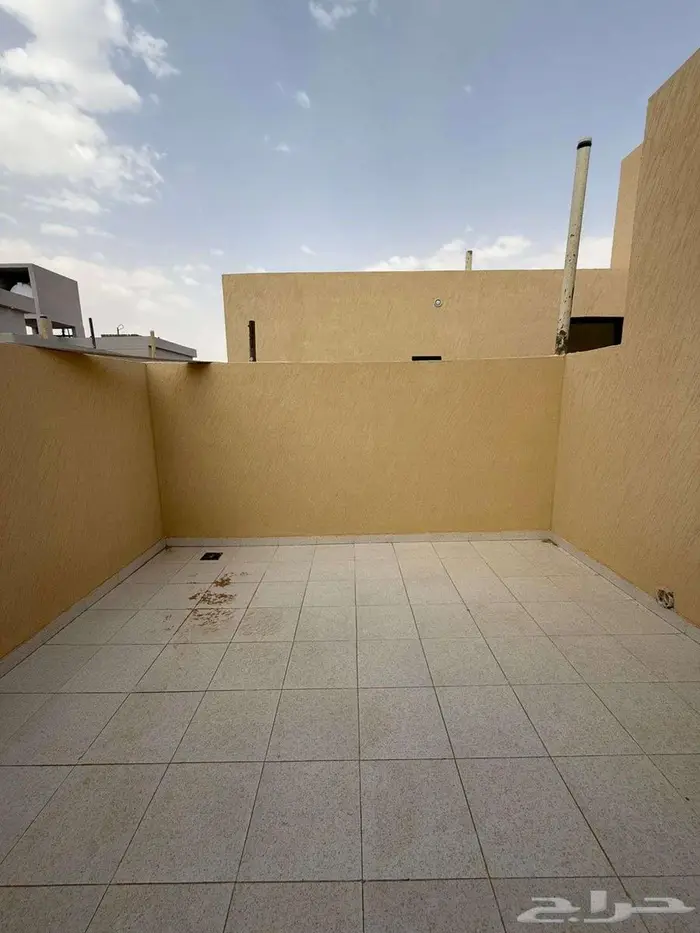 فيلا فاخرة مع شقه للبيع حي الرمال ( مخطط سما نجد ) 28