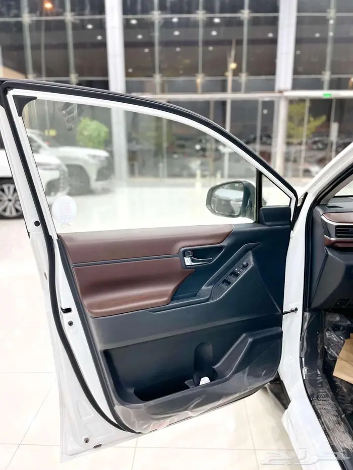 تويوتا انوفا ( GL ) بنزين موديل 2026 أقل الأسعار 18