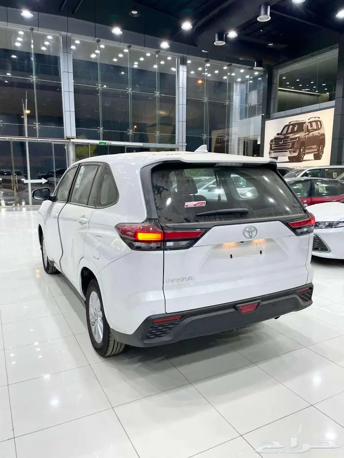 تويوتا انوفا ( GL ) بنزين موديل 2026 أقل الأسعار 7