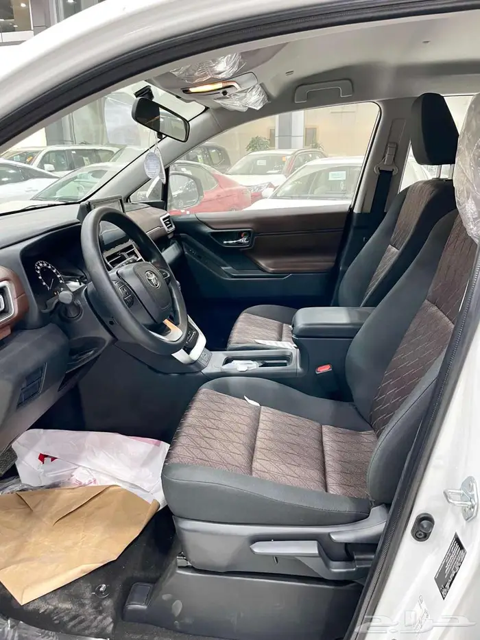 تويوتا انوفا ( GL ) بنزين موديل 2026 أقل الأسعار 9