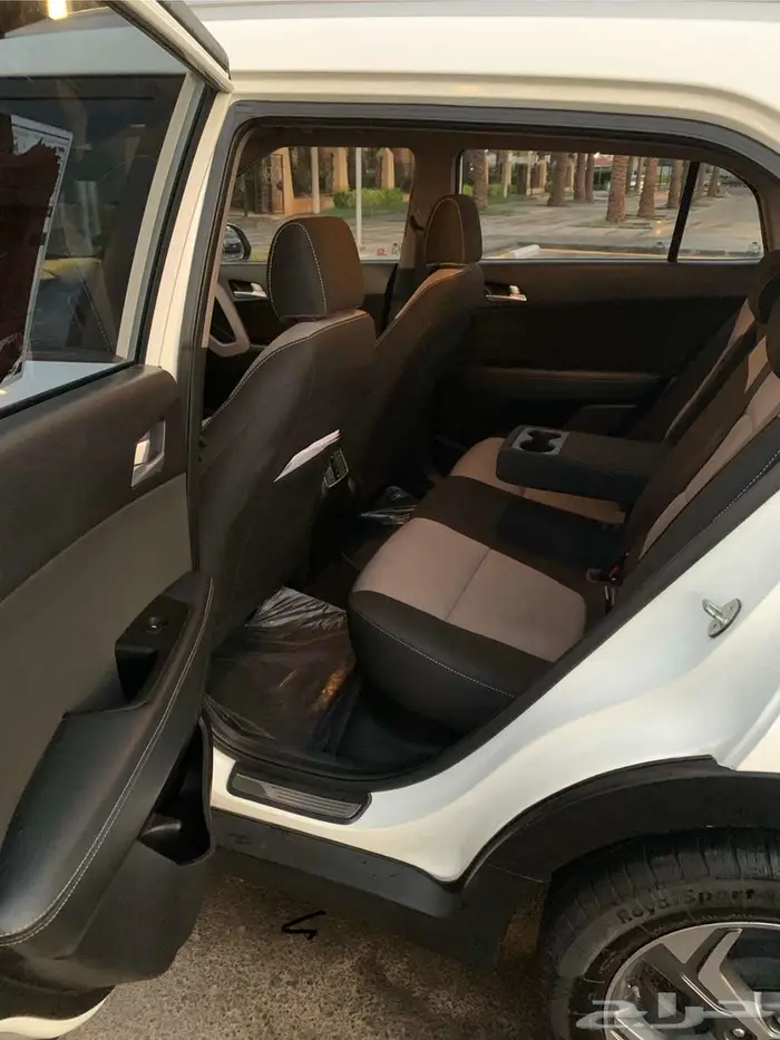هيونداي كريتا 2020   نص فل   ممشى قليل   حالة ممتازة 14