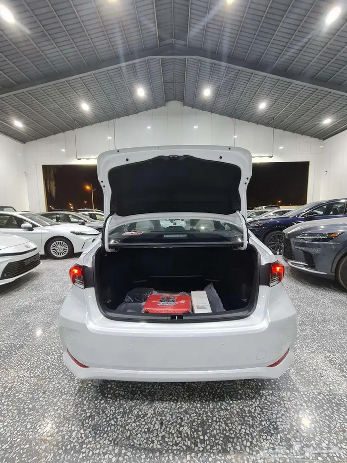 كورولا XLI فتحته سقف 2025 السعر 87975 15