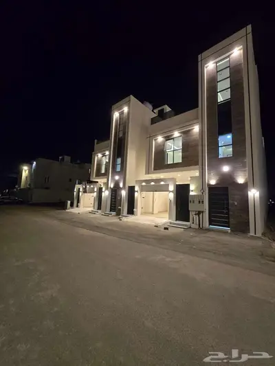 للبيع روف علوى مع ملحق مدخل مستقل 8غرف تشطيب VIP بأحد رفيده index