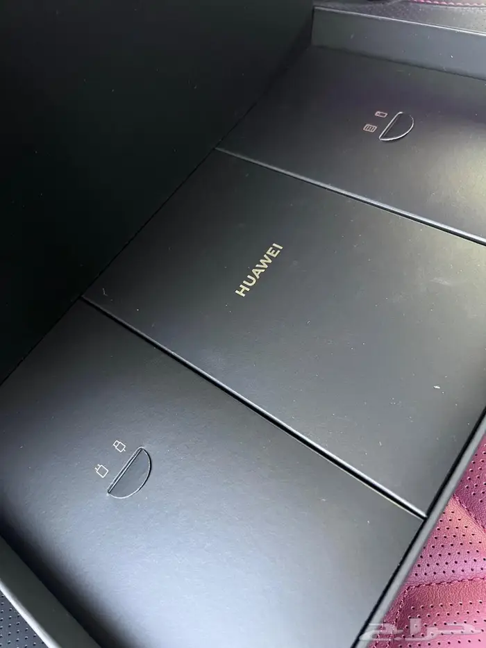 جهاز هواوي Mate XT ultimate design 3 شاشات 4