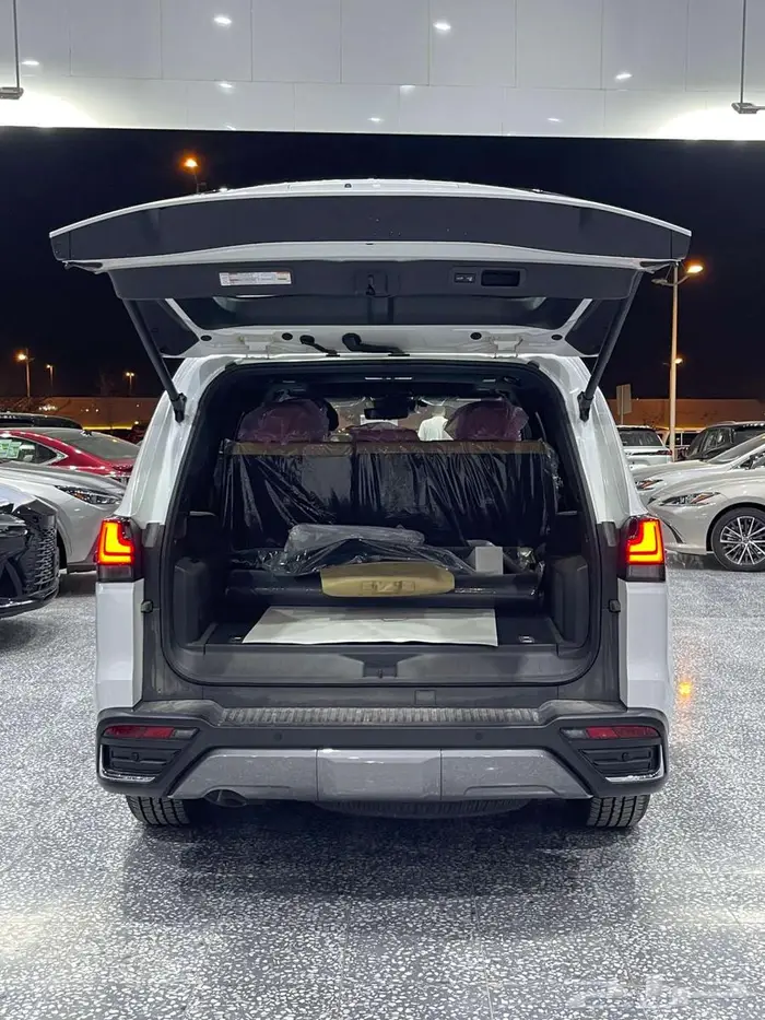 لكزس 700 LX هايبرد 2025 السعر 540500 12