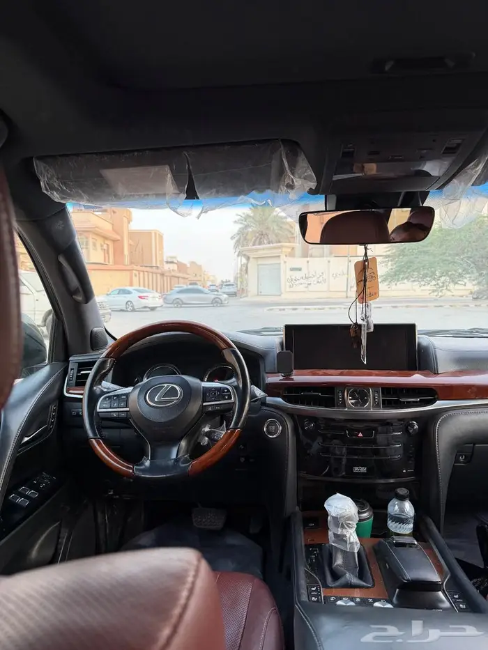 جيب لكزس 2017 5