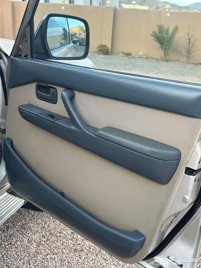 جيب تايوتا موديل 93 3