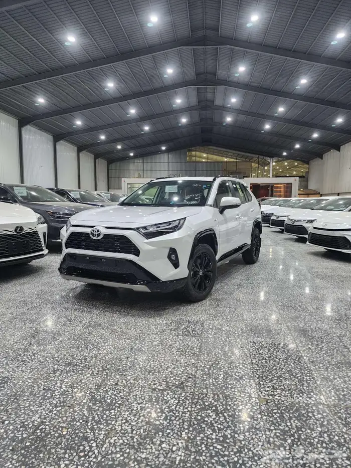 راف فور فتحه XLE هايبرد 2025 السعر 132250 1