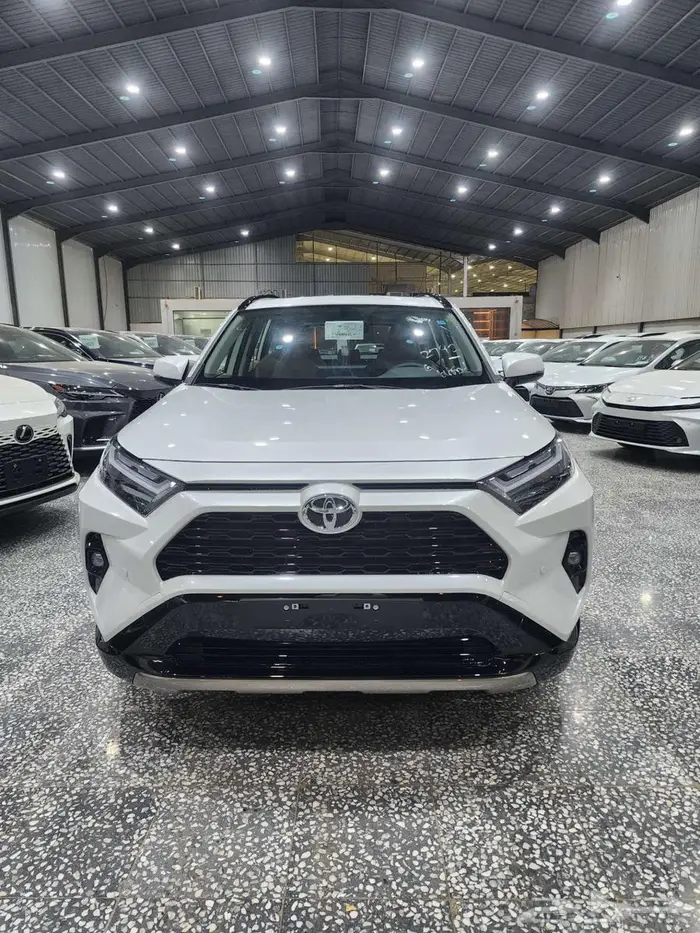 راف فور فتحه XLE هايبرد 2025 السعر 132250 2