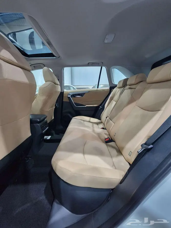 راف فور فتحه XLE هايبرد 2025 السعر 132250 13