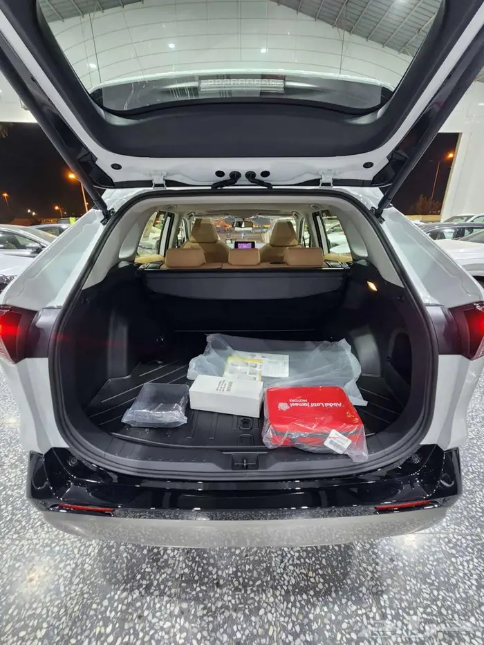 راف فور فتحه XLE هايبرد 2025 السعر 132250 16