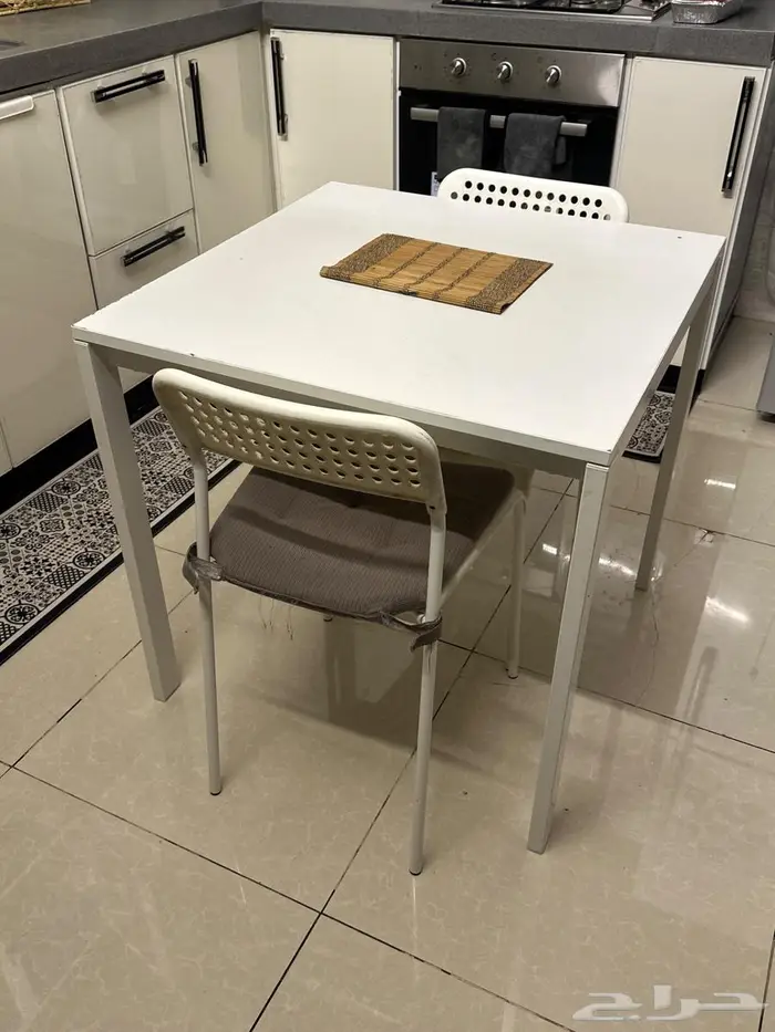 طاولة طعام 2 كراسي من ايكيا 2