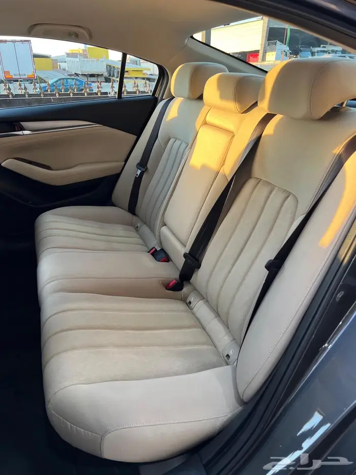 مازدا 6 عداد 48 موديل 2023 15