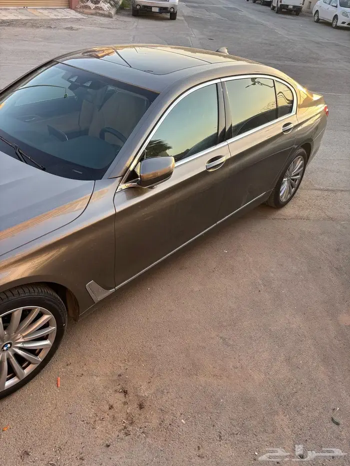 بي ام دبليو - 2018 - 730 - فل كامل 13