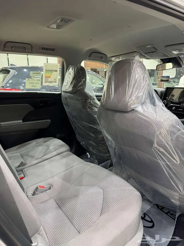 تويوتا هايلاندر هايبرد LE 15