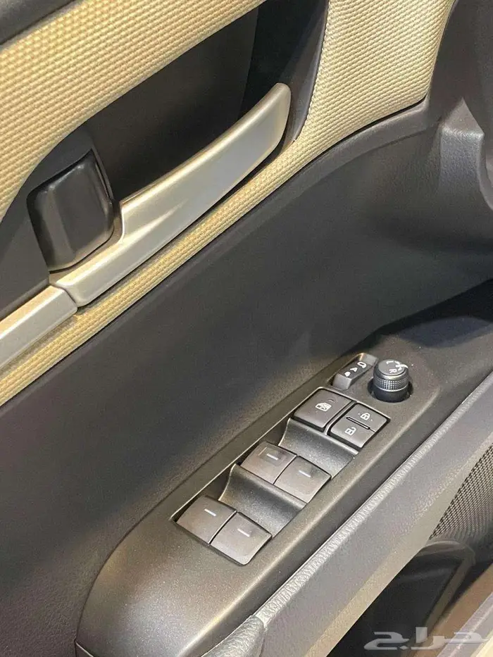 تويوتا كامري E بنزين 2025 جميع الالوان اقساط 4