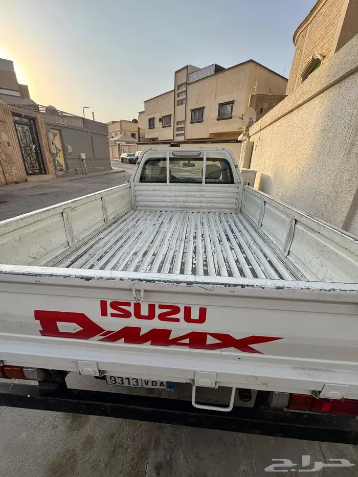 ايسوزو ديماكس جوانب 2009 4