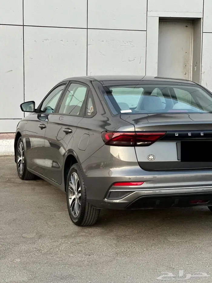 جيلي امجراند استاندر 2023 السعر 27500 4