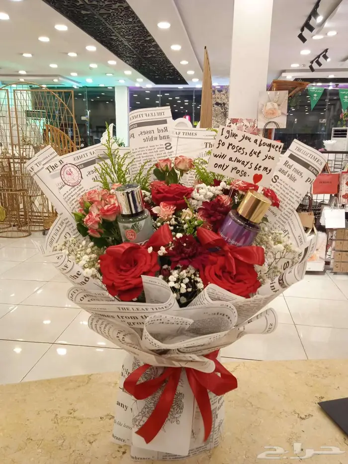 بوكية ورد طبيعي فخم مع هديه 1