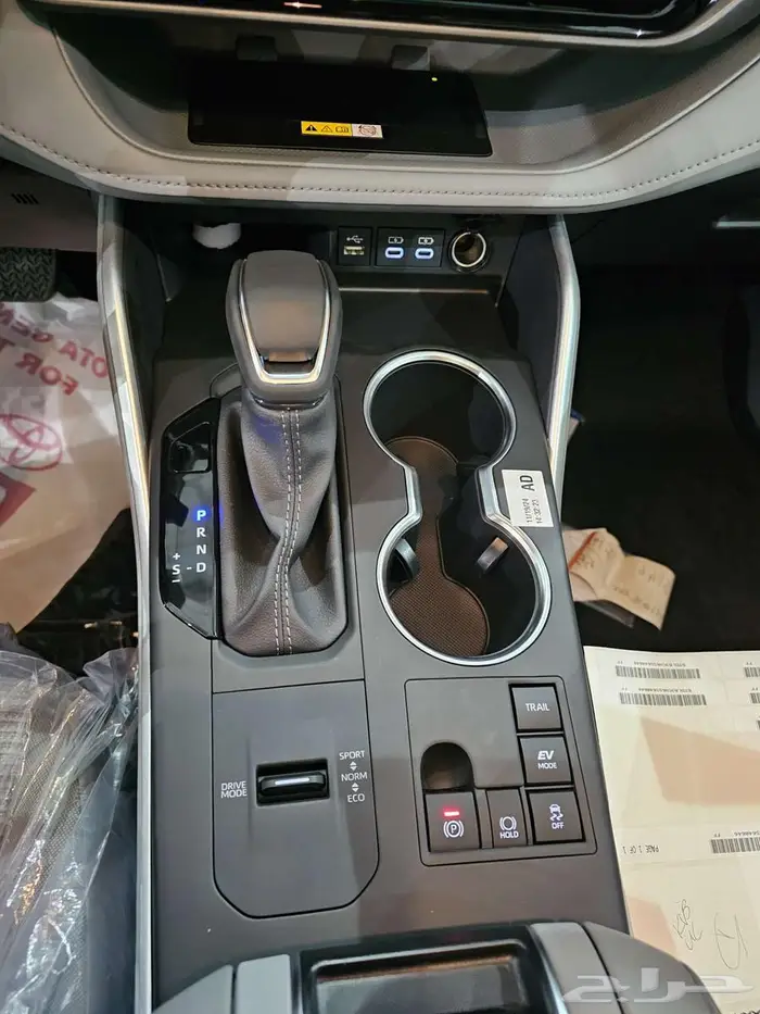 تويوتا هايلاندر GLE نص فل موديل 2025 - 3 6