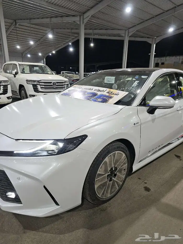 تويوتا كامري هايبرد LE هايبرد بانوراما 2025 15