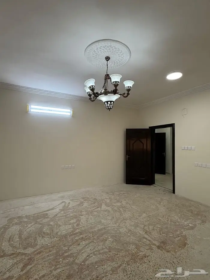 دور علوي للإيجار حي الازدهار 4