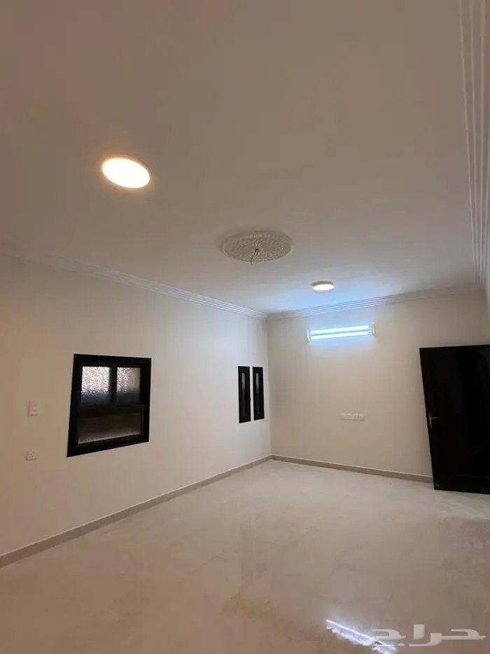 دور علوي للإيجار حي الازدهار 2