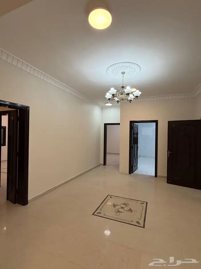 دور علوي للإيجار حي الازدهار 3