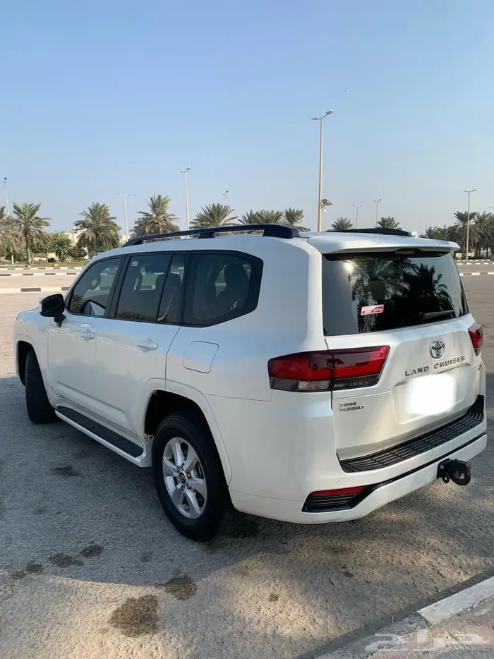 لاندكروزر 2023 ممشى 40 الف 4