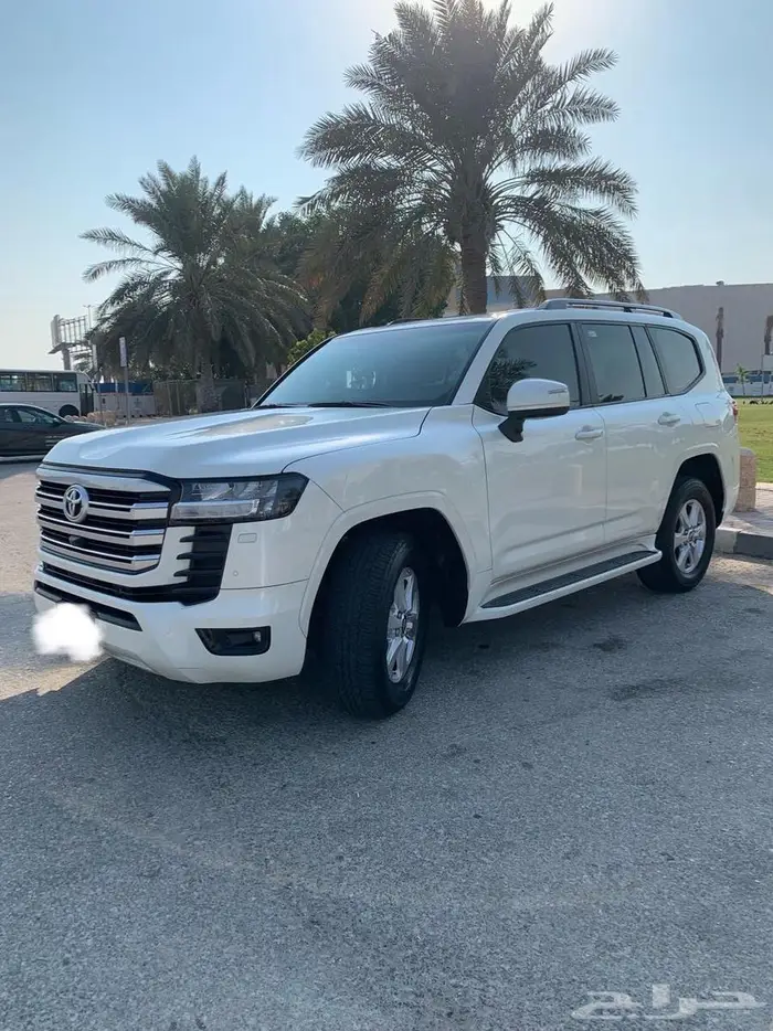 لاندكروزر 2023 ممشى 40 الف 0