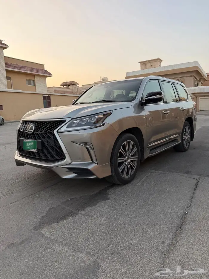 جيب لكزس 2017 2