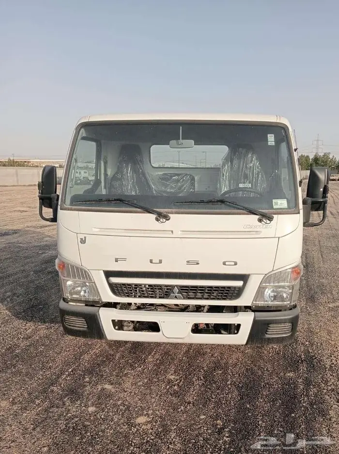 ينا ميتسوبيشي 4x2عادي 4.5 طن 2023 6