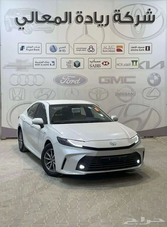 كامري E بنزين وهايبرد 2025 1