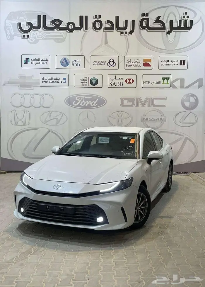 كامري E بنزين وهايبرد 2025 0