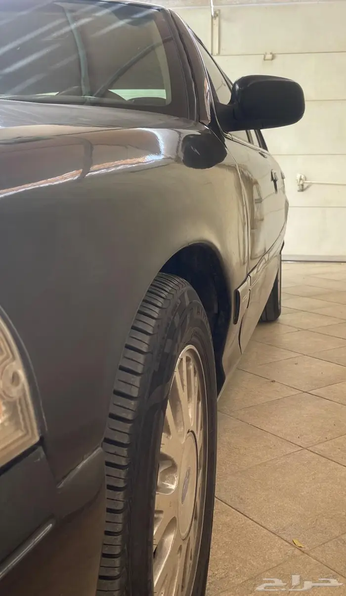 فورد كراون فكتوريا 2001 2