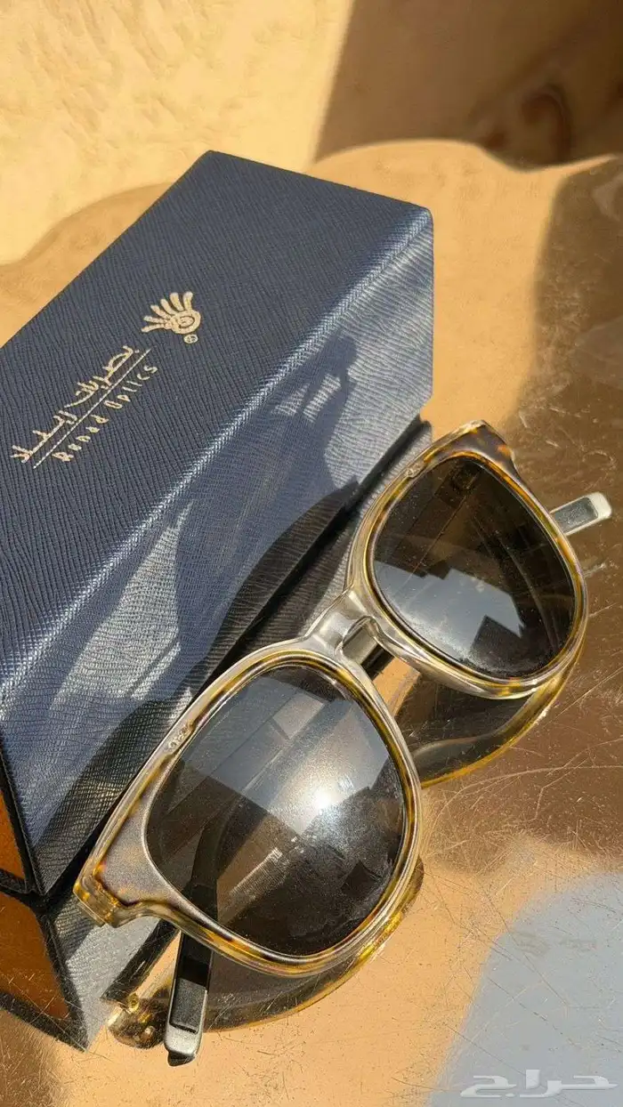 نظارة شمسية من ديور للجنسين 1